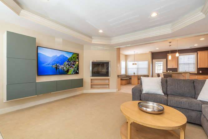 1739-N-Washington-Street-Unit-small-003-007-Living-Room-666x444-72dpi (1)